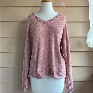 LIKE NEW ♥️💕 Rue21 Very Soft V-Neck Knit Sweater